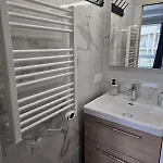 Elegant Studio, 2-4 People, Wifi, Pool, Parking *