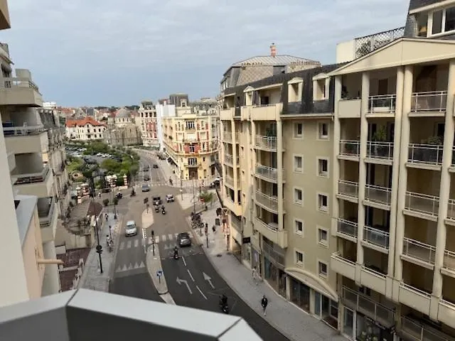 Apartment Elegant Studio, 2-4 People, Wifi, Pool, Parking *