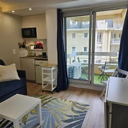 Elegant Studio, 2-4 People, Wifi, Pool, Parking * Biarriz
