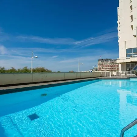 Elegant Studio, 2-4 People, Wifi, Pool, Parking Apartamento