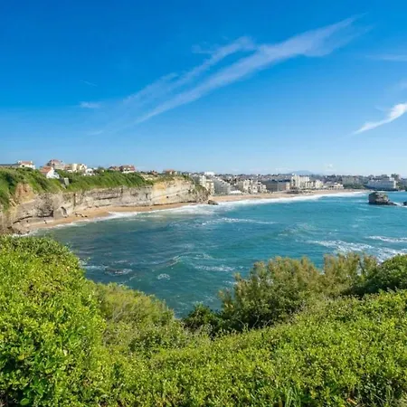Elegant Studio, 2-4 People, Wifi, Pool, Parking * Biarritz